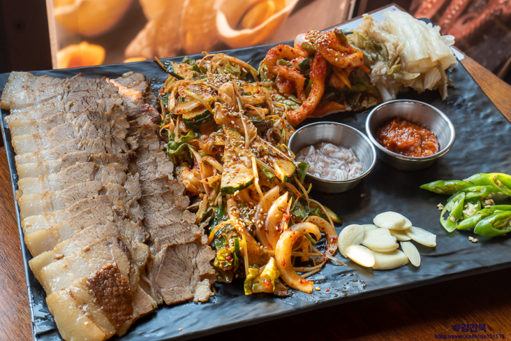  광나루역술집 : 이백 광장점 육회와 보쌈 맛집 인정!