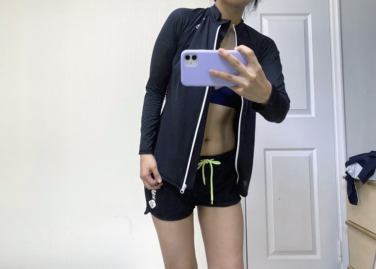  레이지비 래쉬가드 : 비치웨어로 입기 좋은 루즈핏 여성 레쉬가드
