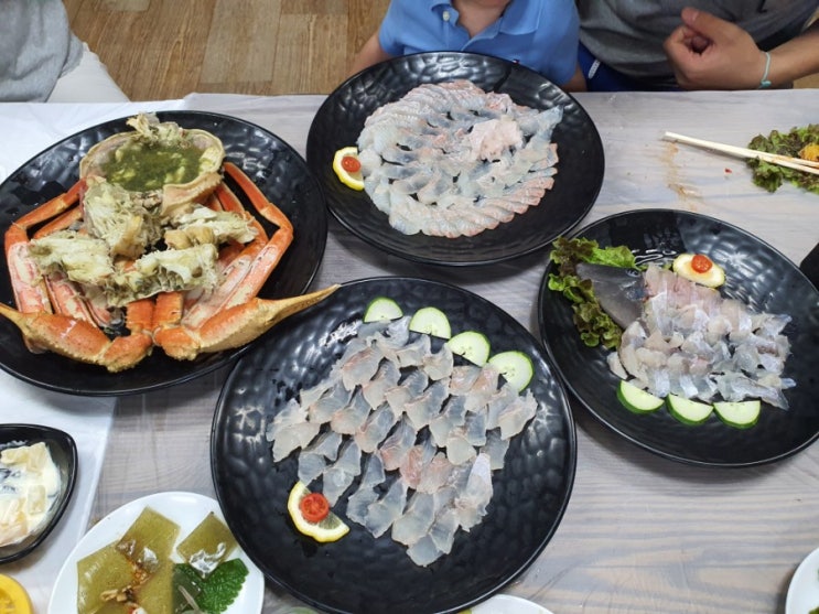  [고성/속초 맛집] 대게와 회를 동시에 맛 볼 수 있는 봉포항 석이네횟집