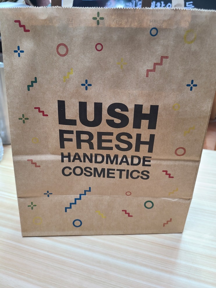  [리뷰/ 뷰티] Lush Dark Angels 실제 사용후기! (넘나 좋은것)