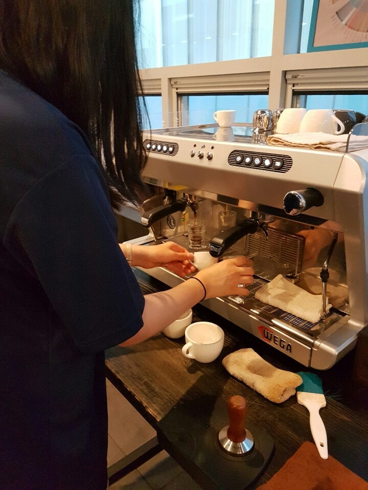 청주바리스타학원 청주커피학원 리미티드커피랩바리스타학원에서 커피에 대해 더 알아가고....