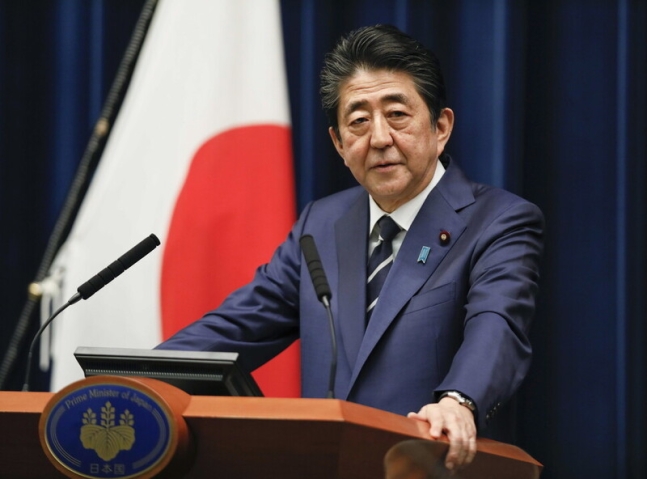 저무는 4연임의 꿈…일본 국민 70% “아베 임기 연장 반대”
