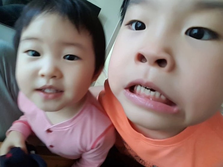  사진 바꿀때도 됐는데..