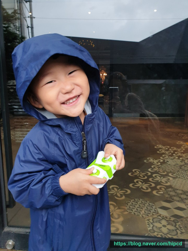  엄마만 찾는 아이에게 아빠와의 애착형성 방법