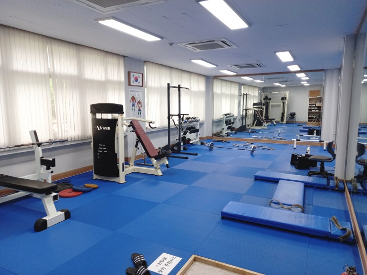 충남대학교 학군단 체력단련 헬스장 - 안전 바닥매트 설치