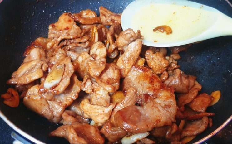  돼지고기 간장조림