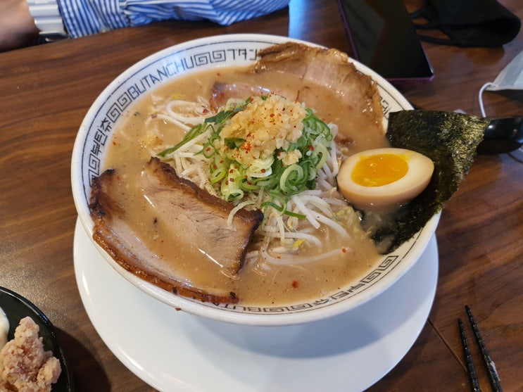 홍대 입구역 라멘 맛집 부탄츄 후기