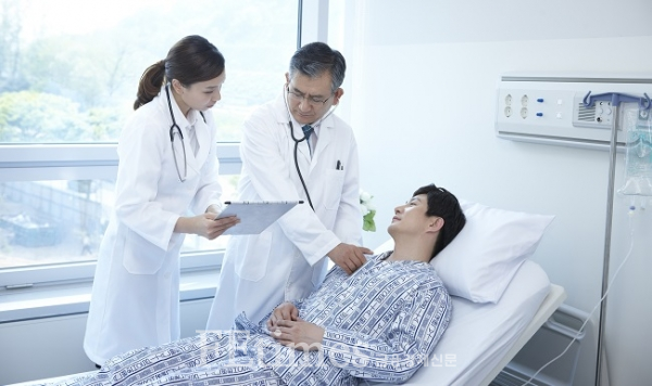 이제 암 보험도 후불제? … 소비자 중심으로 재편되는 보험의 미래 주목 이제 암 보험도 후불제? … 소비자 중심으로 재편되는 보험의 미래 주목