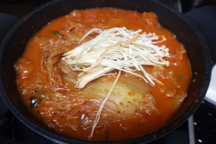 매운김치 추천 히야김치로 맛있는 김치찌개 만들기