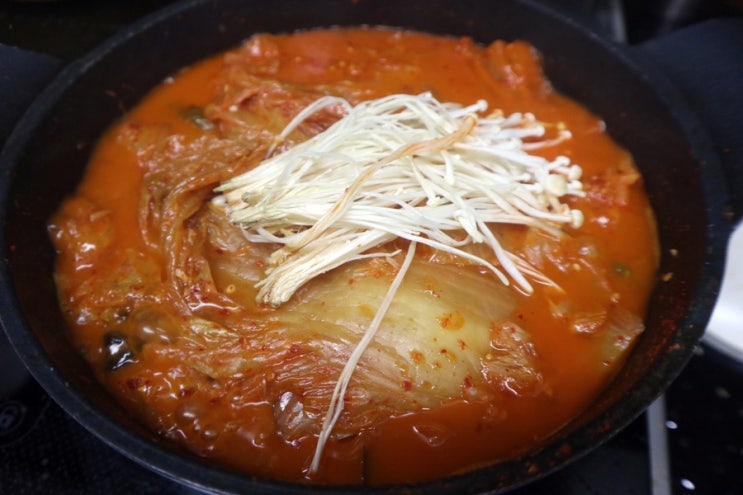  매운김치 추천 히야김치로 맛있는 김치찌개 만들기