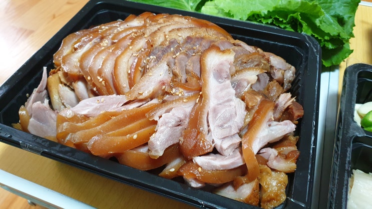  서현동족발배달:) 부드럽고 연한 고기의 족발 " 족발팩토리 "