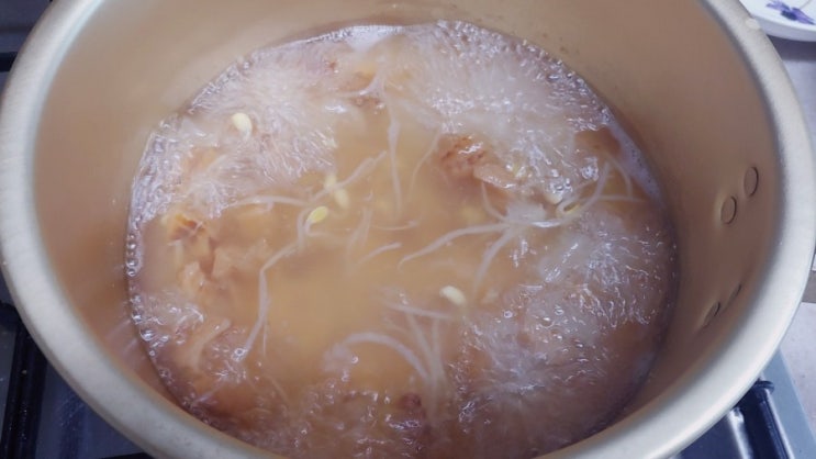  비비고 콩나물 황태국 너의 순위는?