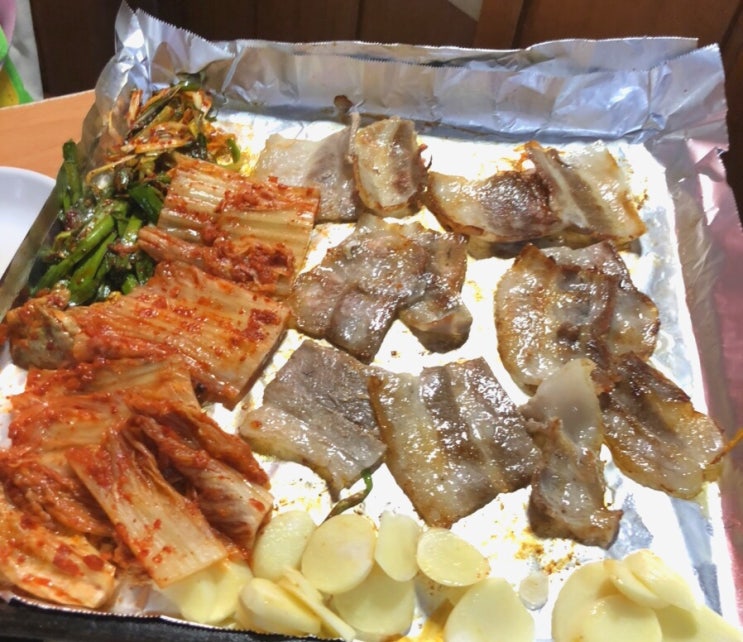  이태원 나리의집 - 한강진역 발렛 주차 가능한 냉동 대패삼겹살 & 파무침 맛집