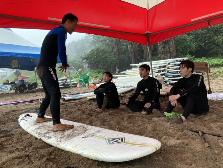  [중문서핑스쿨/제주도 서핑/제주 서핑/중문 서핑]비가와도 서핑에 대한 열정은 뜨겁습니다c️
