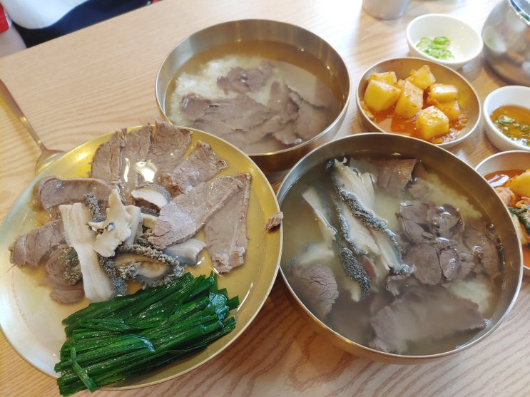  연희동맛집 - 비오는 날이라 더 좋네!깊은 국물맛 연희곰탕
