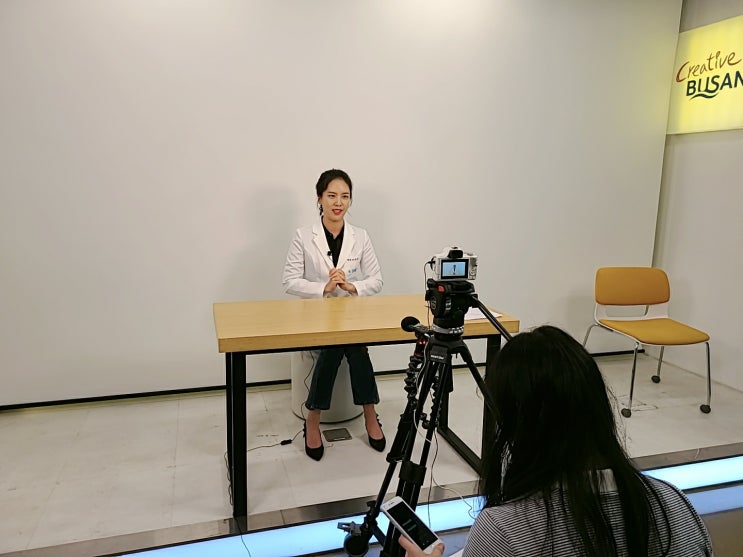  "레디, 큐!  여기는 굿팜 동영상 촬영 현장입니다!"