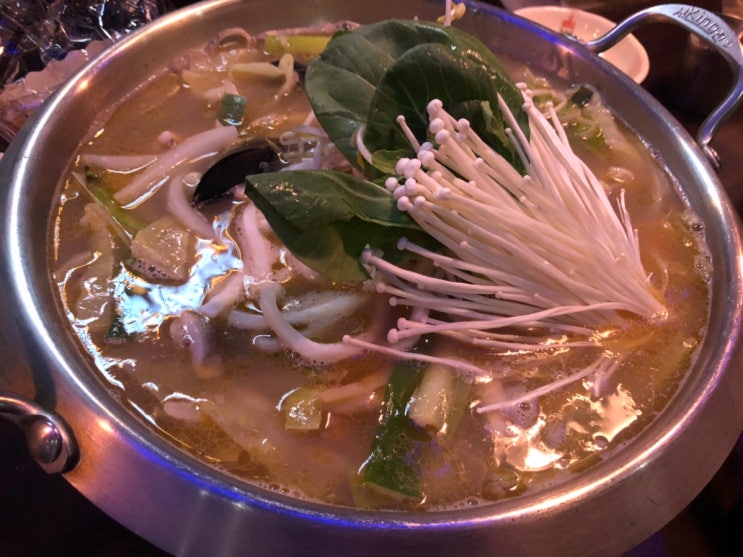  송도 캠퍼스타운 술집 캠퍼스포차 나가사끼짬뽕탕 고기김치전 뇸뇸