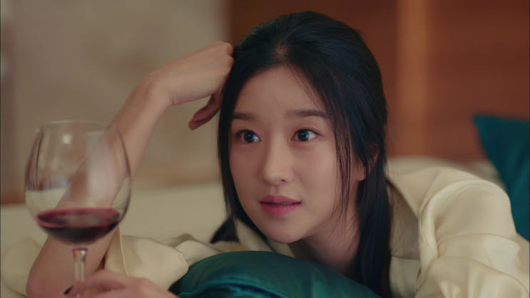 사이코지만 괜찮아 1회 김수현 서예지 명대사 호텔 델루나가 떠오르는 나비 마녀와 동화책 사이코지만 괜찮아 1회 김수현 서예지 명대사 호텔 델루나가 떠오르는 나비 마녀와 동화책
