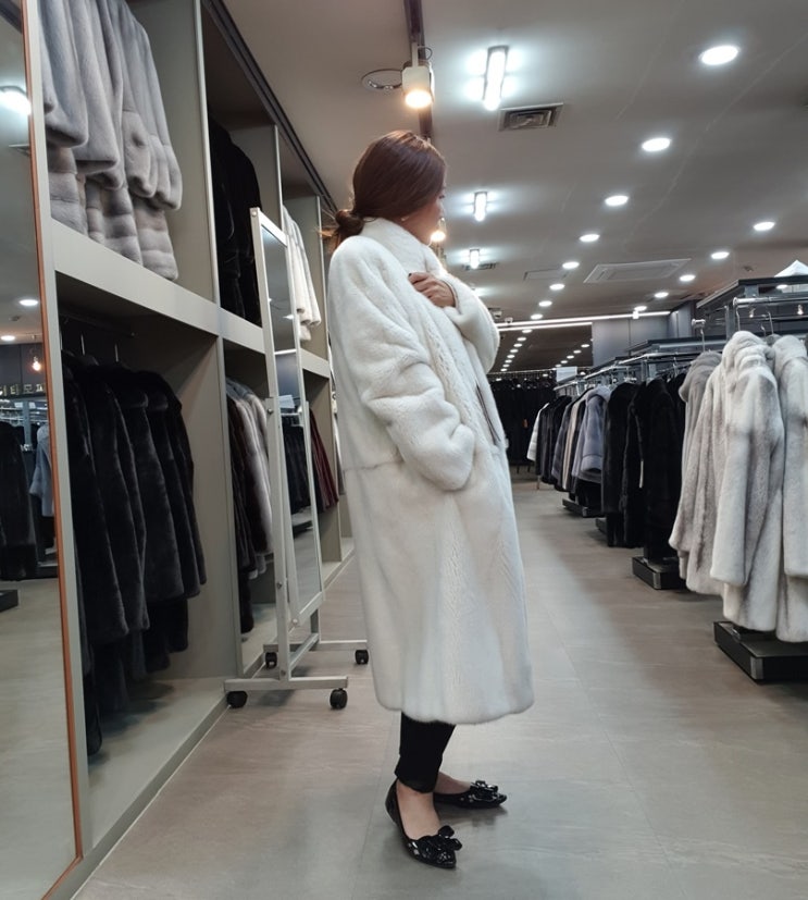  롱밍크코트 구입은 노마진 역시즌 세일하는 지금이 기회