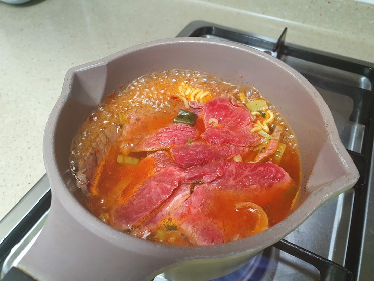 [아빠 일상] 그냥 라면 말고.. 살치살 라면 먹어봤어요