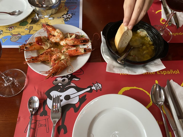 호치민 맛집 Olé 이베리코 샹그리아 감바스 맛있는 스페인 요리와 유쾌한 식사