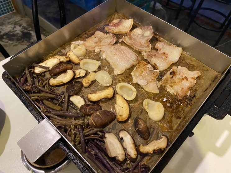  육백집 ; 성신여대 삼겹살 맛집, 관자 표고버섯 고기 삼합