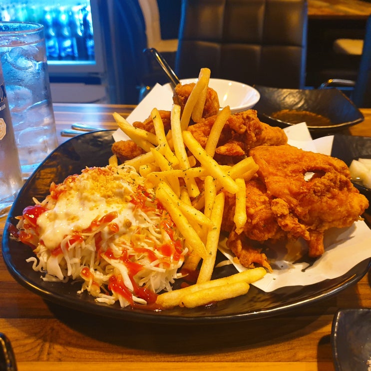  마곡나루 맛집 빠사삭홀릭치킨에서 치킨 맛있게 먹는 방법