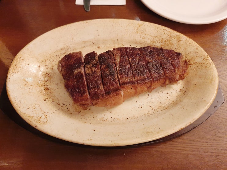  서래마을 맛집, [밴건디 스테이크하우스]에서 맛보는 가성비 훌륭한 스테이크