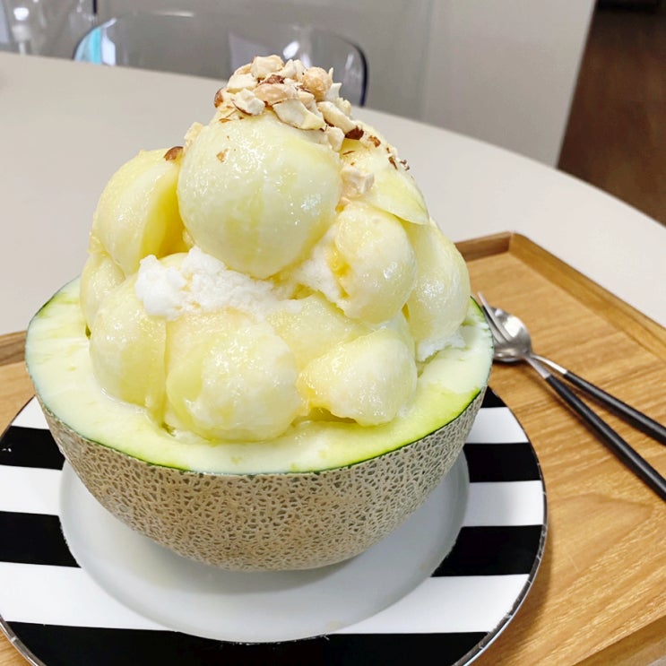  메론빙수 집에서 만들기 / 초간단 양은 설빙보다 훨 많음 ㅎㅎ