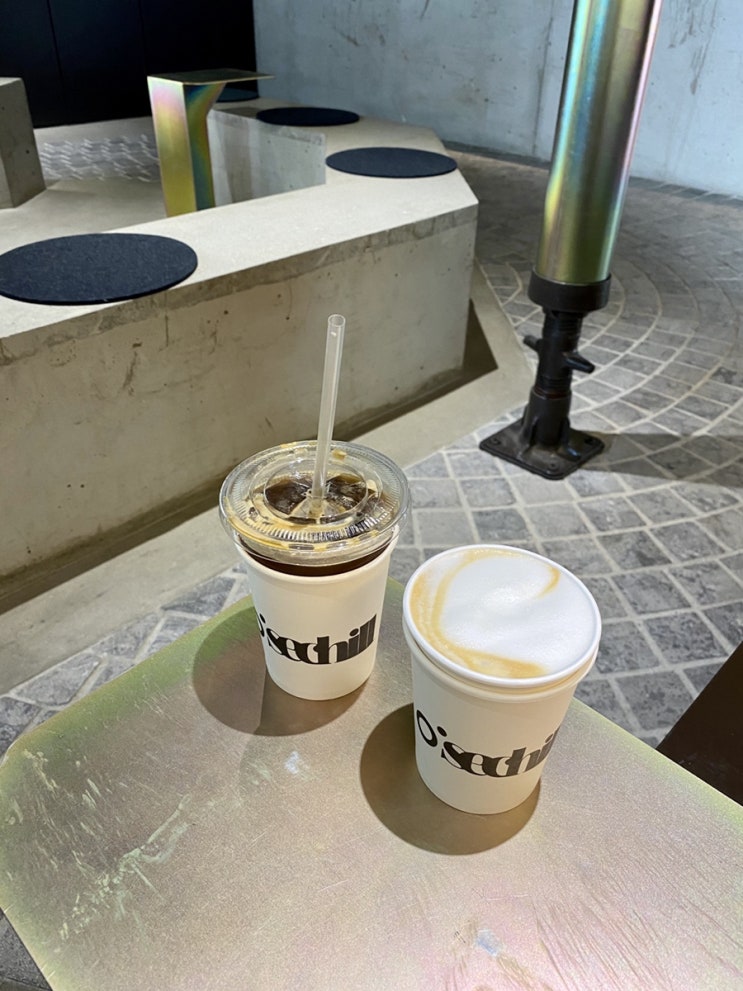  합정 송민호카페 오색칠(Osechill) 여기가 거기?