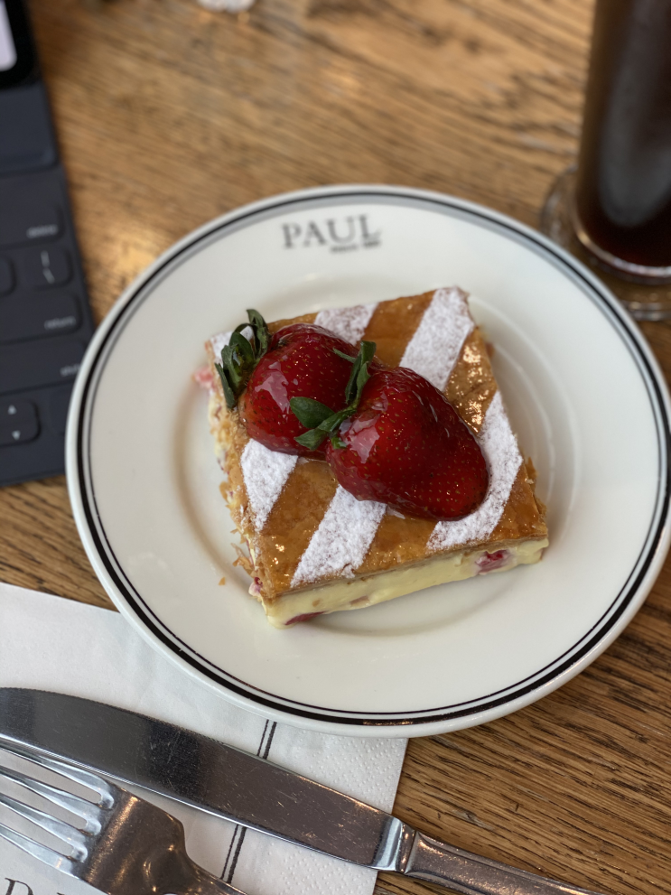  Paul Bakery 빵과 커피가 맛있는 사이공 센터 베이커리 카페 (1군)