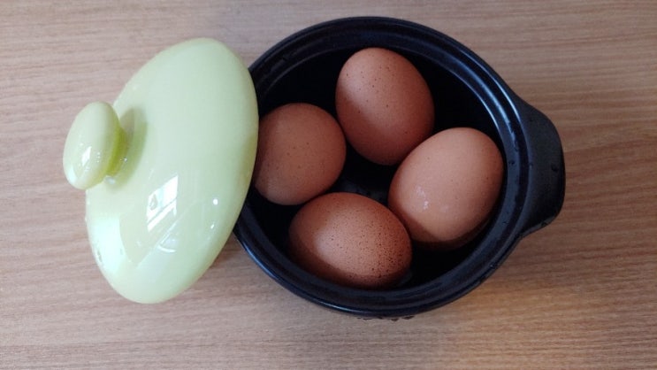  무균열 뚝배기 가정용 1인 식기로 계란찜과 영양밥 한상 차림