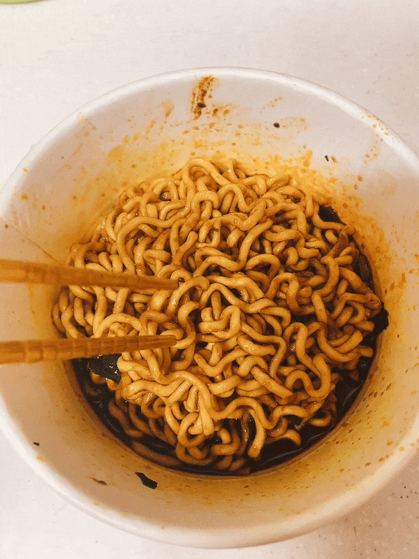  앵그리 짜파구리 컵라면 전자렌지 없이 면치기 ㅋㅋㅋ