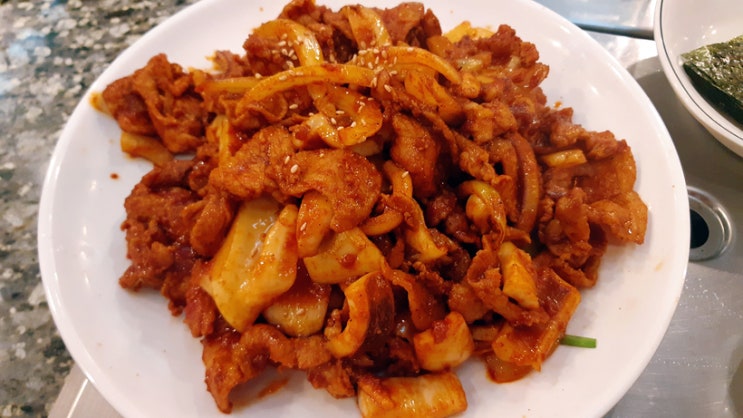 오늘의 런치 '직화 구이구이 불맛오삼' 불맛이 살아있는 오늘의 런치 '직화 구이구이 불맛오삼' 불맛이 살아있는