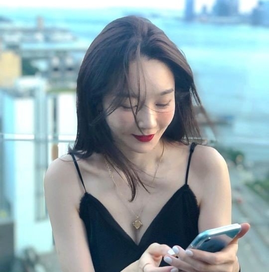 다비치 강민경 쇼핑몰 아비에무아 뜻 가격 논란 정리 곱창밴드 5만9천원