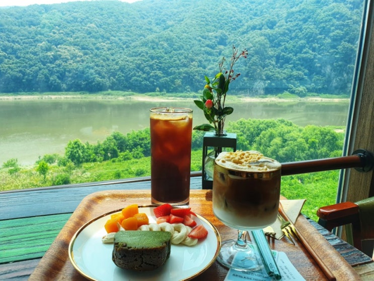  1박 2일 공주(옹주, 고마나루)여행 그 두 번째 이야기 - 공주 메타세콰이어길, 풍류다방, 미르섬