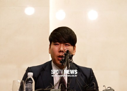 강정호, KBO리그 복귀 신청 철회 강정호, KBO리그 복귀 신청 철회