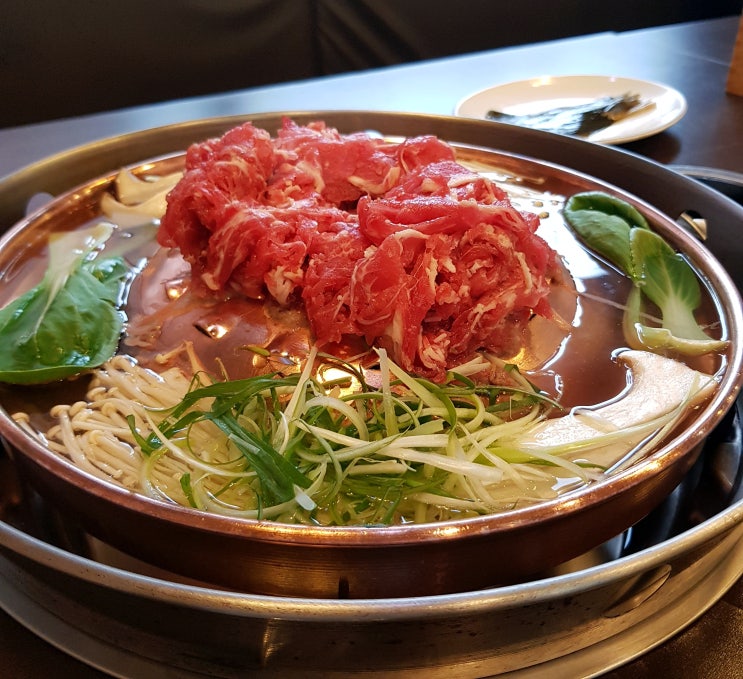  푸짐한 인심과 소고기 맛이 정비례하는, 청라 4단지 맛집 '우사미'