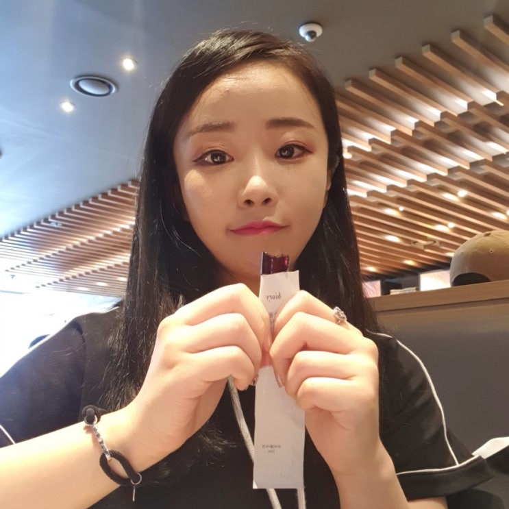  탱글탱글 콜라겐 젤리 , 바이오리 글로우스틱 맛있네요!