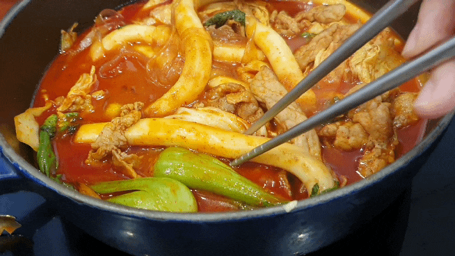  종각 맛집 [보름] 사과즙 떡볶이