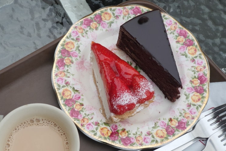  이대역 케이크 맛집 카페 페라 유니크 Cafe Pera