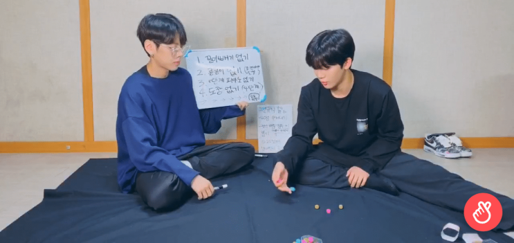 위엔터 소속 위보이즈(가칭) 김요한과 장대현 위엔터 소속 위보이즈(가칭) 김요한과 장대현