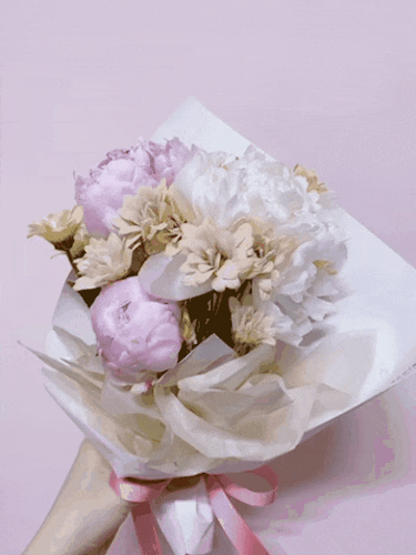 [압구정로데오꽃집] 에드윈에일라 : 작약 꽃다발