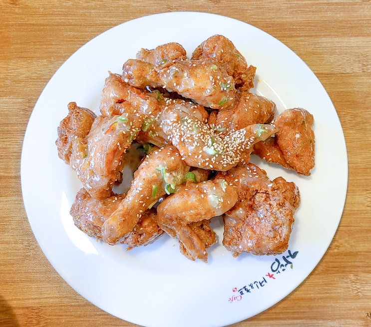  요즘 핫한 자담치킨 맵슐랭 매콤달콤 맛있어요