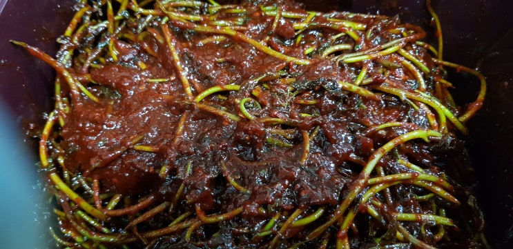  가죽 장아찌 담기, 더덕순 장아찌 담기
