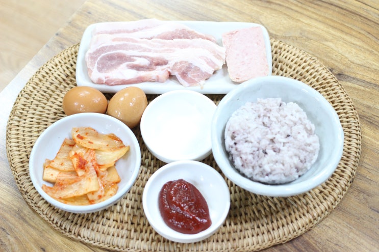  1인김치 스팸김치볶음밥 아이도 반할 맛 추천