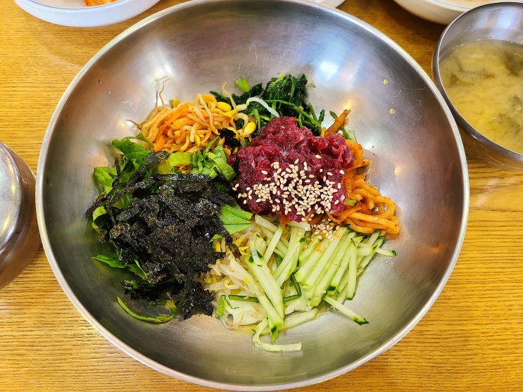 광주 불로동/충장로 '수정식당' 생고기비빔밥