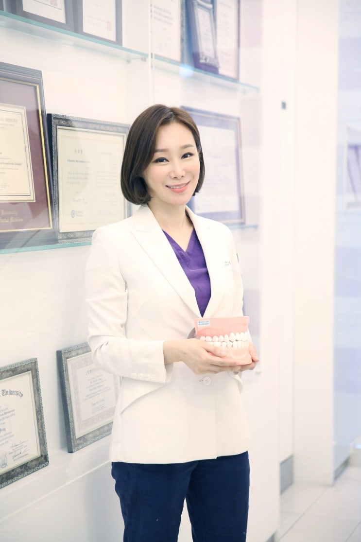  <데일리그리드> 압구정 매직키스치과 정유미 원장, ‘건강스페셜’ 시즌3 MC 발탁