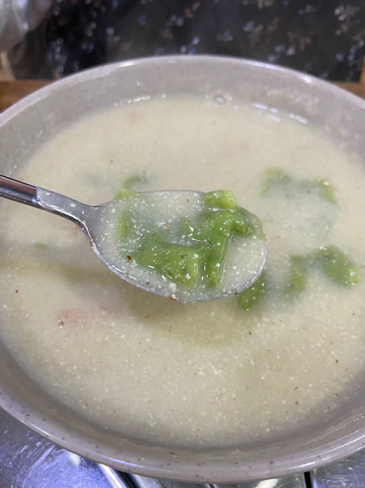  언제 먹어도 좋은 들깨수제비 맛집(들깨 효능은?)