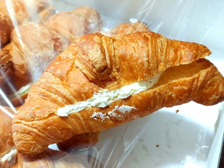 이마트 노브랜드 생크림크라상 존맛탱 가성비갑!!